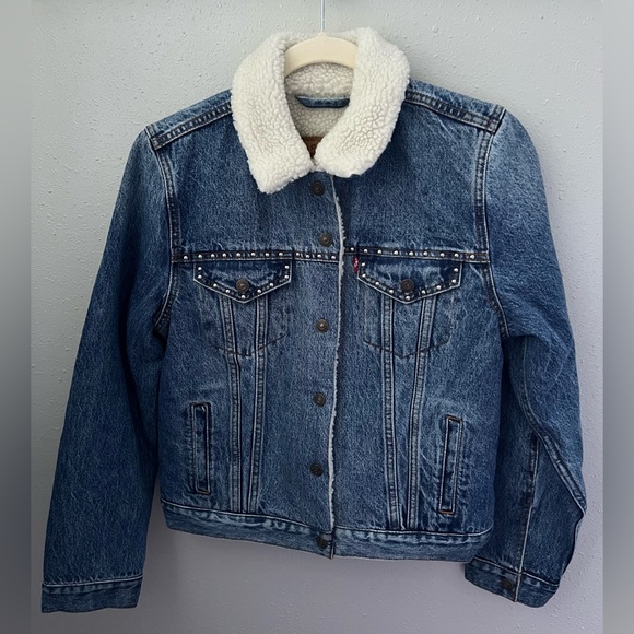 Levi's Jackets & Blazers - Levi’s Original Studded Sherpa Denim Trucker Jacket Size XS New